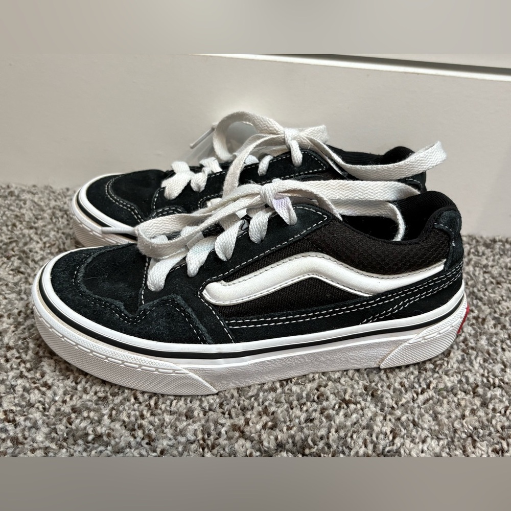Vans Old Skool Kids Black and White Low Top Sneakers Size 13.5c